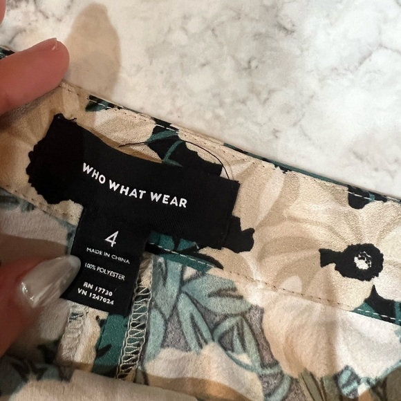 Target Who What Wear Green Midi Pencil Skirt with Cream Flowers - Picture 2 of 3